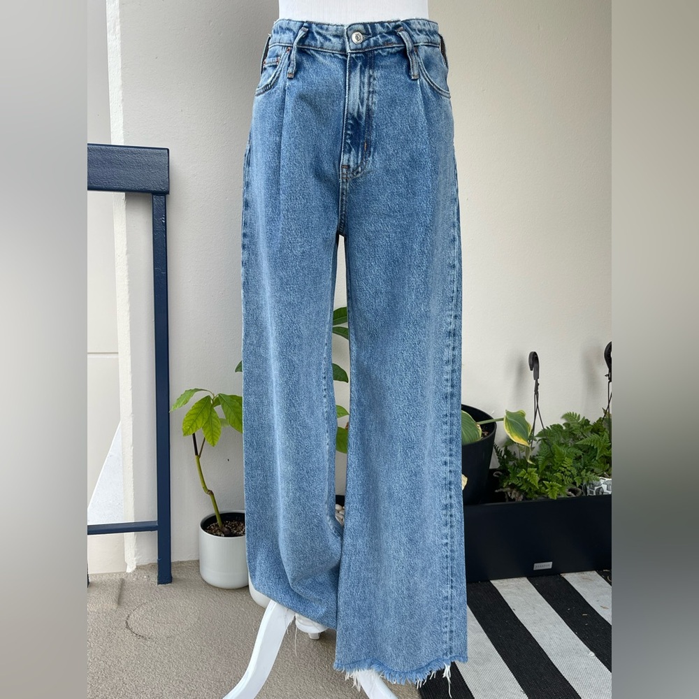 Zara Wide-Leg Pleated Women's Jeans in Medium Blue, US 6